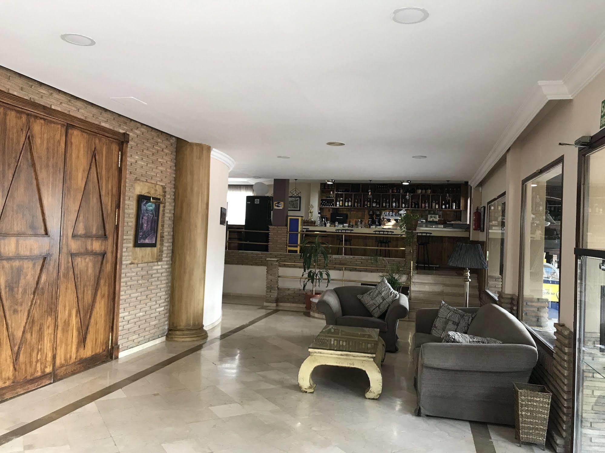 Los Galanes Armilla Exteriér fotografie